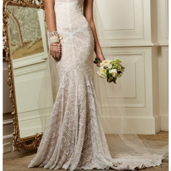 Rose-gold, lace, sequins, strapless - Picture 3 of 3